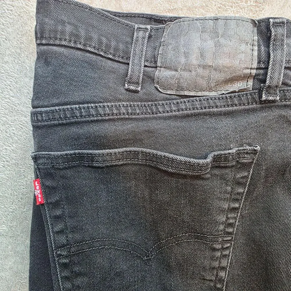 Levi's Jeans Mens 38x30 Black Charcoal Wash Regular Fit Straight Leg Denim